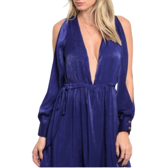 REDUCED💰 Navy Maxi V-Neck Romper Dress - Picture 3 of 5